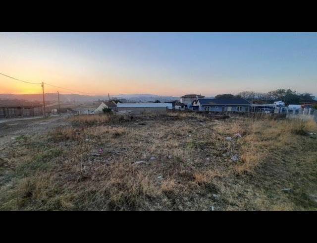 LAND FOR SALE IN REDFERN